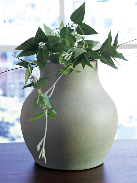 Baychester Vase - Furniture Bros & Mattress (Bolingbrook, IL)