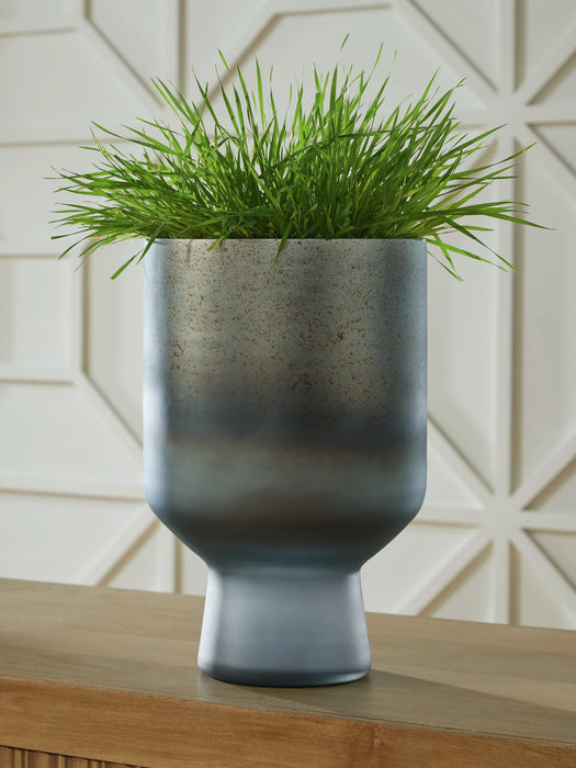 Pennmore Vase - Furniture Bros & Mattress (Bolingbrook, IL)