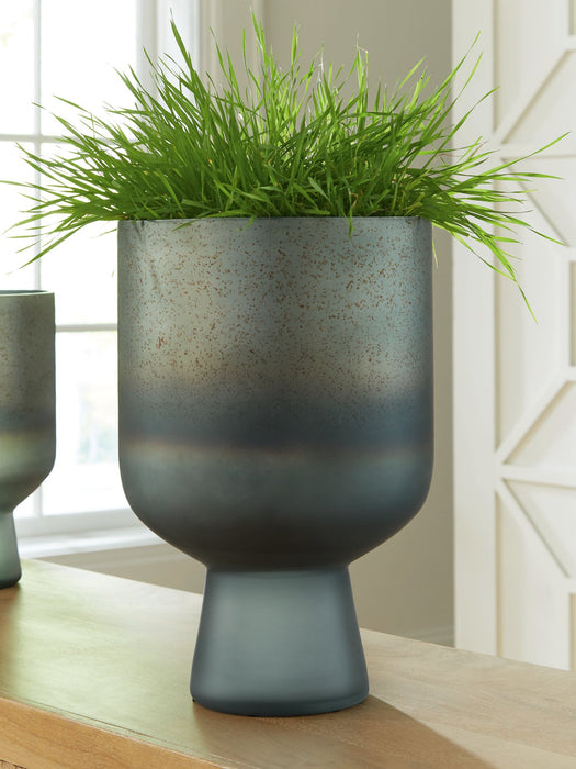 Pennmore Vase - Furniture Bros & Mattress (Bolingbrook, IL)
