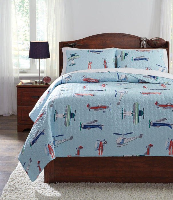 McAllen 3-Piece Quilt Set - Furniture Bros & Mattress (Bolingbrook, IL)
