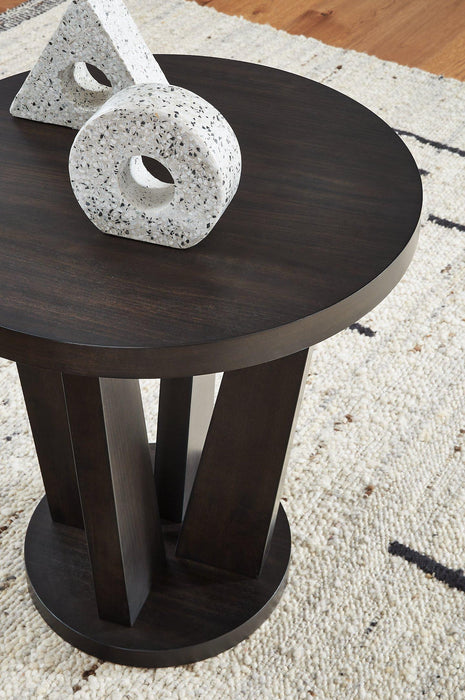 Chasinfield Occasional Table Set - Furniture Bros & Mattress (Bolingbrook, IL)