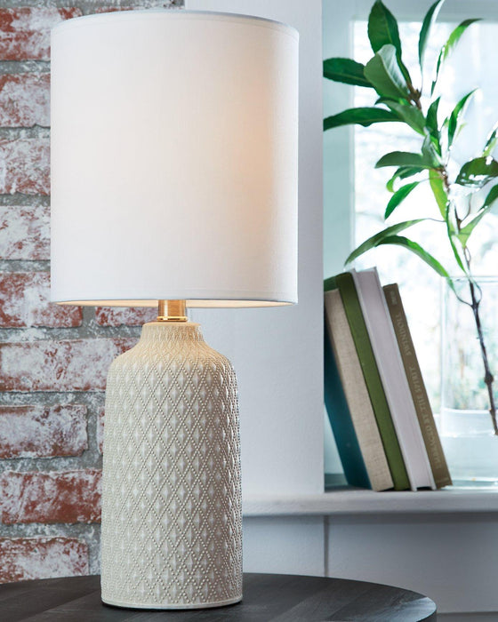 Donnford Table Lamp - Furniture Bros & Mattress (Bolingbrook, IL)