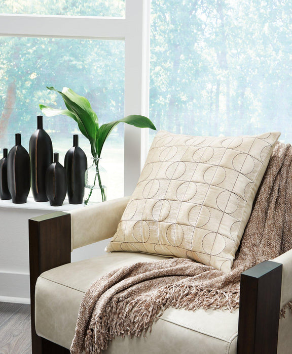 Kydner Pillow (Set of 4) - Furniture Bros & Mattress (Bolingbrook, IL)