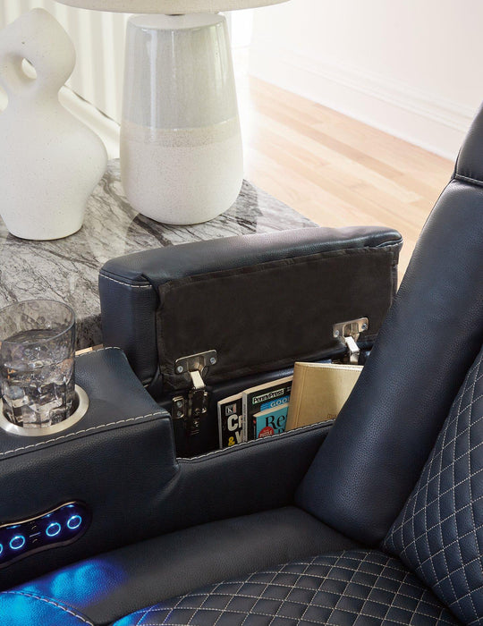 Fyne-Dyme Power Recliner - Furniture Bros & Mattress (Bolingbrook, IL)
