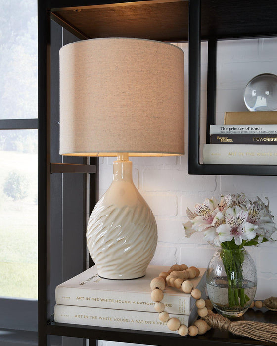Garinton Lamp Set - Furniture Bros & Mattress (Bolingbrook, IL)