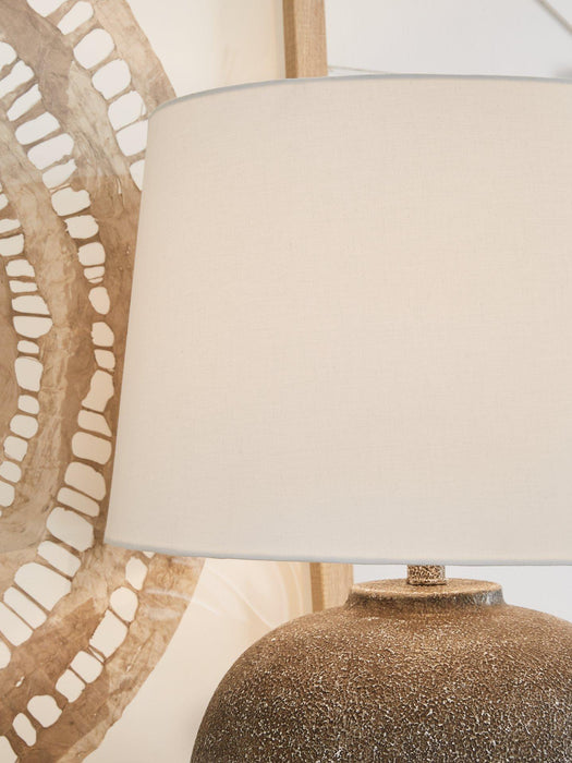 Neavesboro Lamp Set - Furniture Bros & Mattress (Bolingbrook, IL)