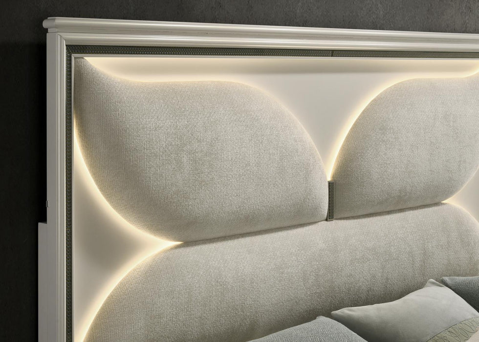 King Bed - Dresser - Mirror
