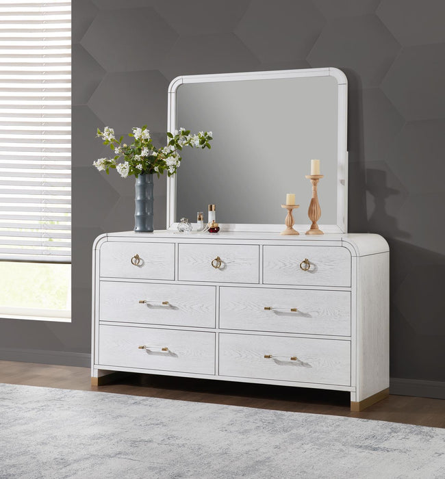 King Bed-Dresser-Mirror