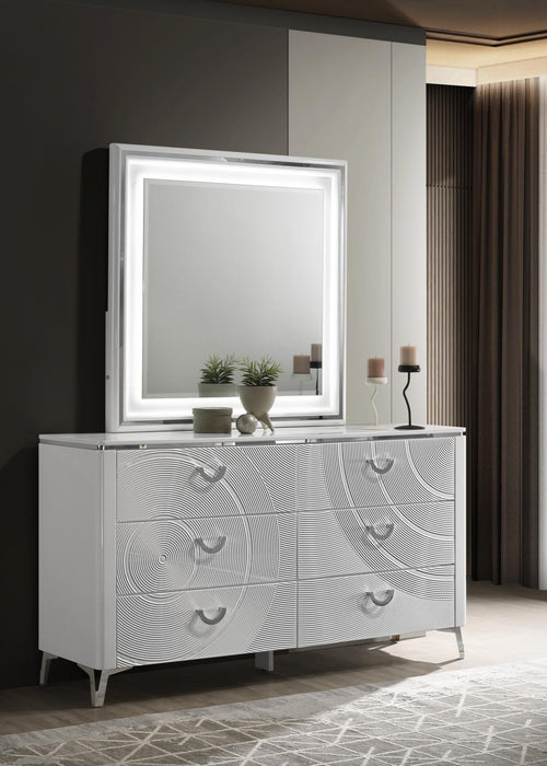 Queen Bed - Dresser - Mirror