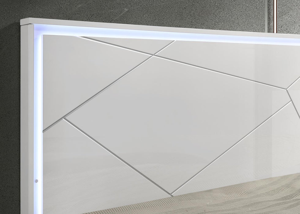 King Bed - Dresser - Mirror
