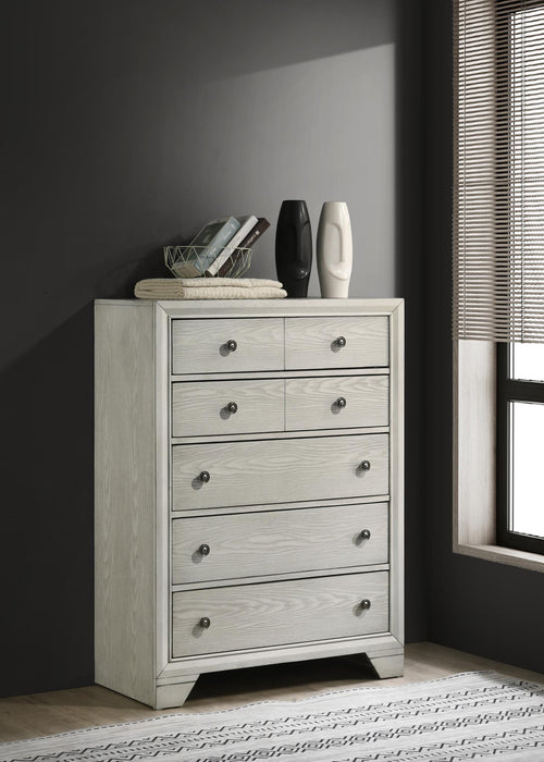Antique White Oak Chest - Furniture Bros & Mattress (Bolingbrook, IL)