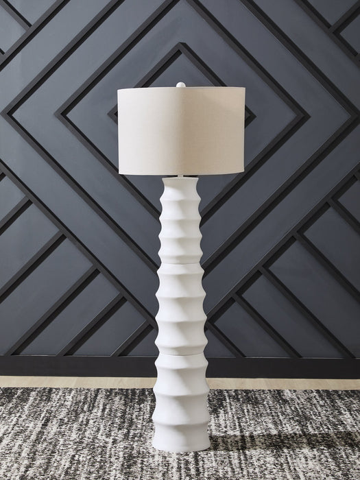 Veraleigh Floor Lamp - Furniture Bros & Mattress (Bolingbrook, IL)