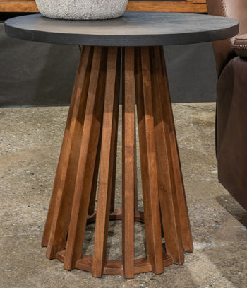Kallari End Table - Furniture Bros & Mattress (Bolingbrook, IL)